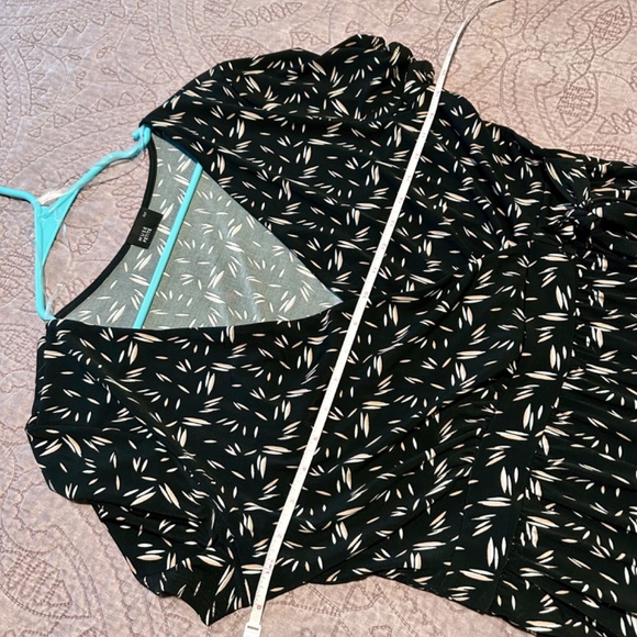 Muse Petite XLP jumper, black with pink & tan pattern. - Picture 10 of 16